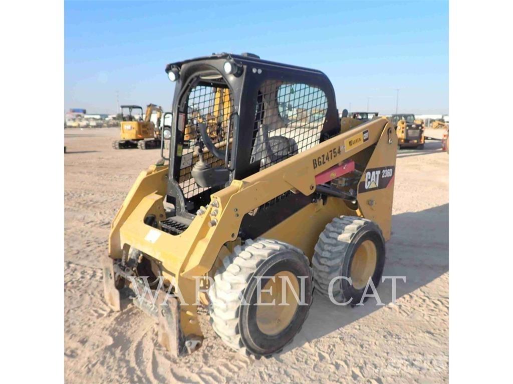 CAT 236D Skid steer mini nakladalci