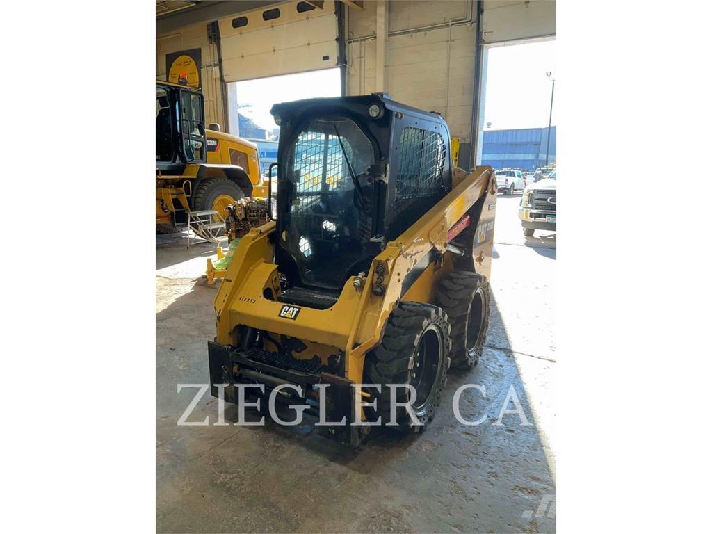 CAT 236D Skid steer mini nakladalci