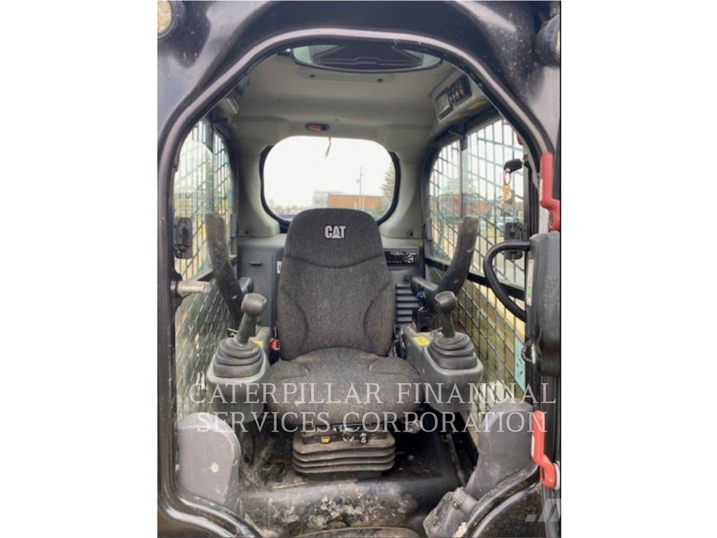 CAT 236D Skid steer mini nakladalci