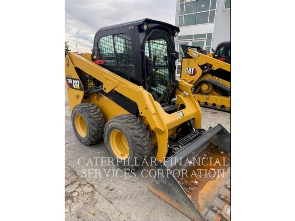 CAT 236D Skid steer mini nakladalci