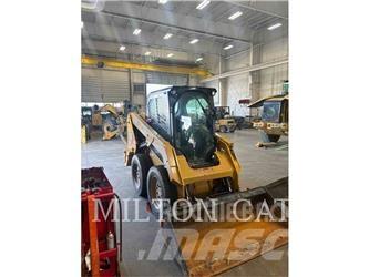 CAT 236D 3 Skid steer mini nakladalci