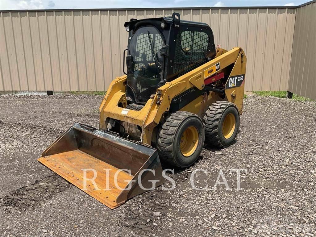 CAT 236D A Skid steer mini nakladalci