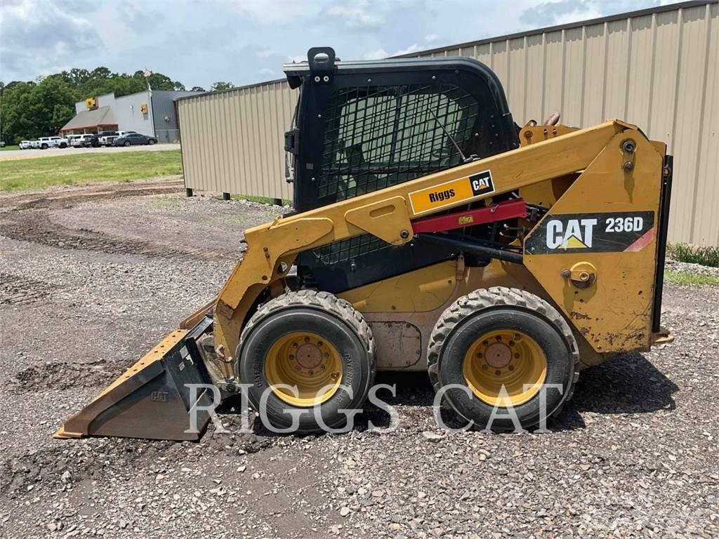 CAT 236D A Skid steer mini nakladalci