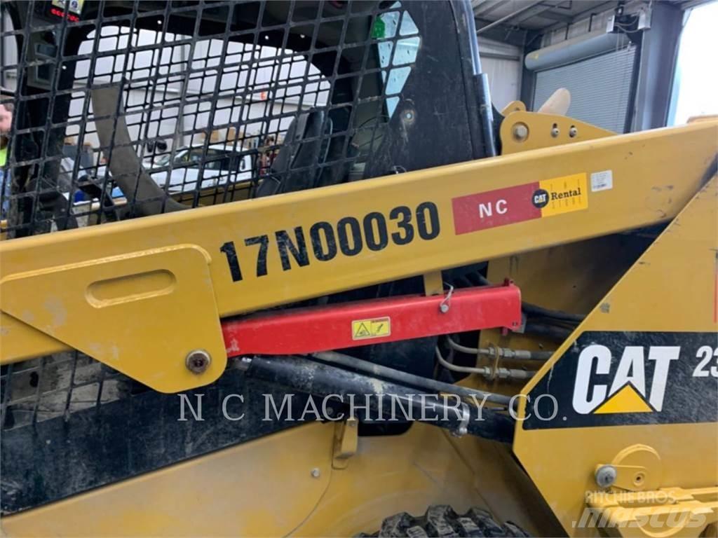 CAT 236D H2CN Skid steer mini nakladalci