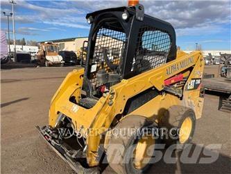 CAT 236D HF Skid steer mini nakladalci