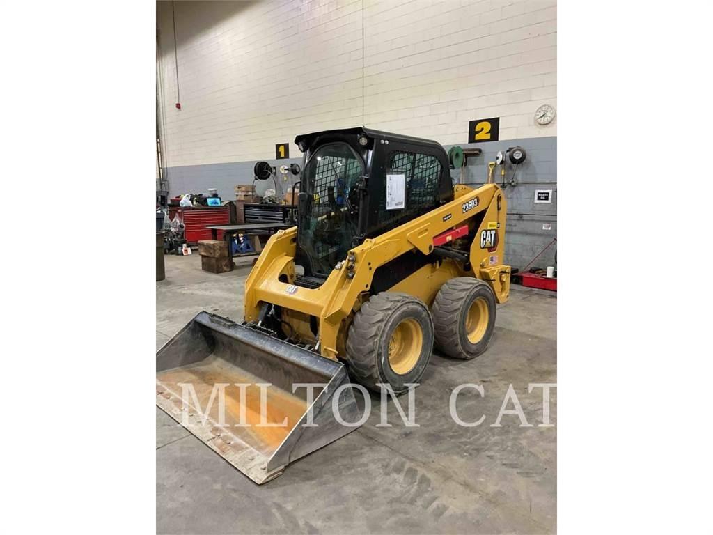 CAT 236D3 Skid steer mini nakladalci
