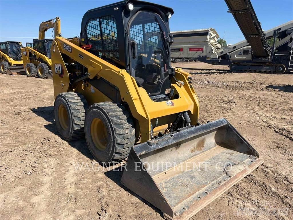 CAT 236D3 Skid steer mini nakladalci