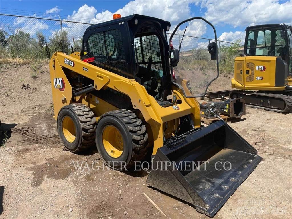 CAT 236D3 Skid steer mini nakladalci