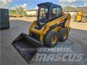 CAT 236D3 Skid steer mini nakladalci