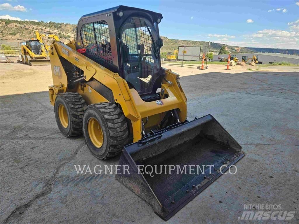 CAT 236D3 Skid steer mini nakladalci
