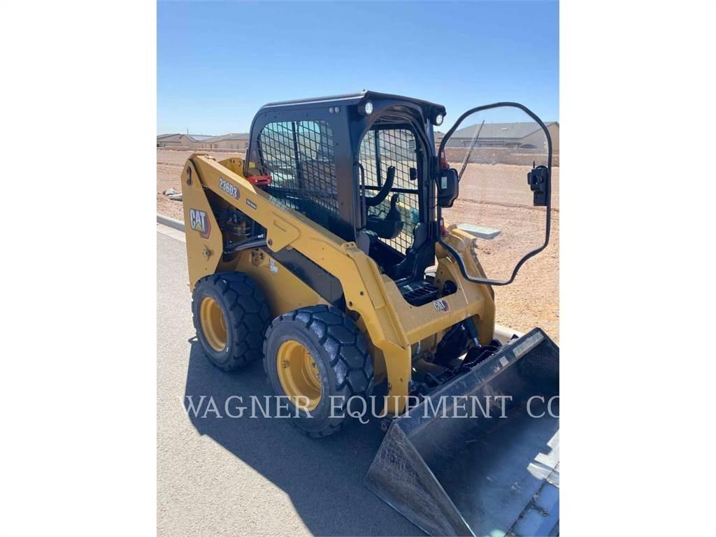 CAT 236D3 Skid steer mini nakladalci