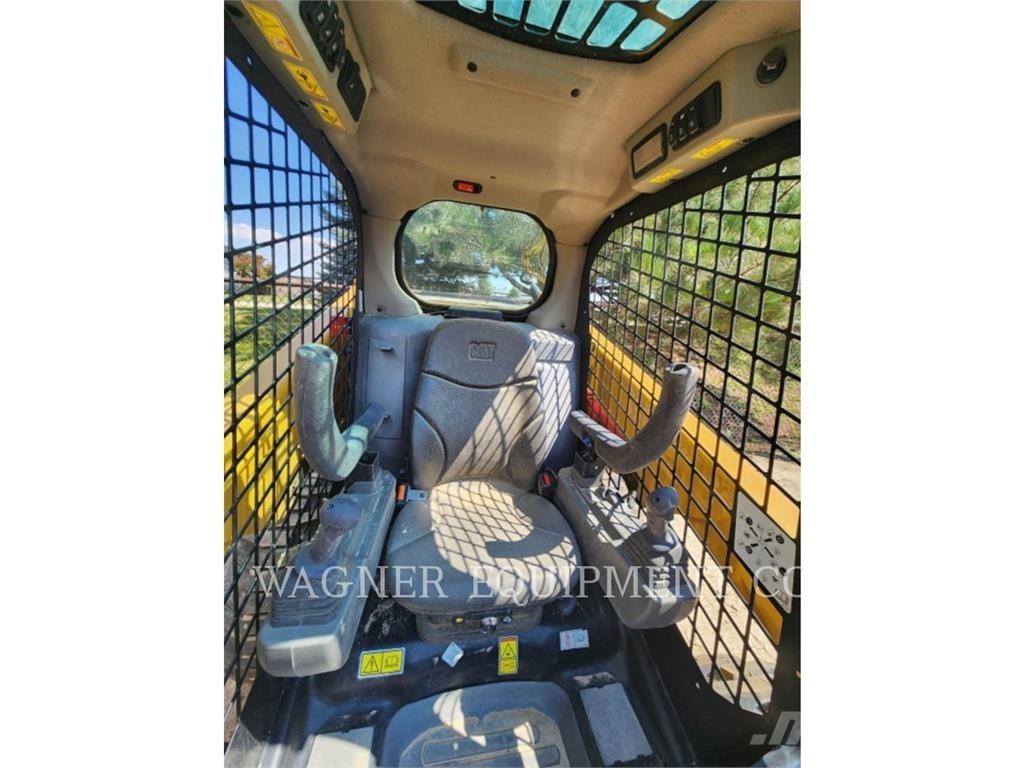 CAT 236D3 Skid steer mini nakladalci