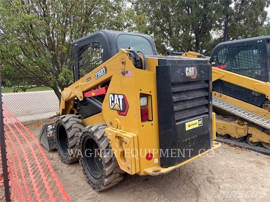 CAT 236D3 Skid steer mini nakladalci