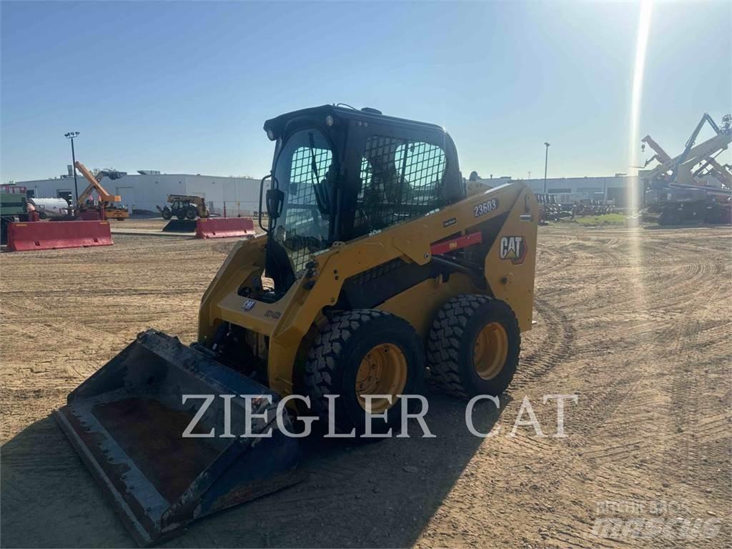 CAT 236D3 Skid steer mini nakladalci
