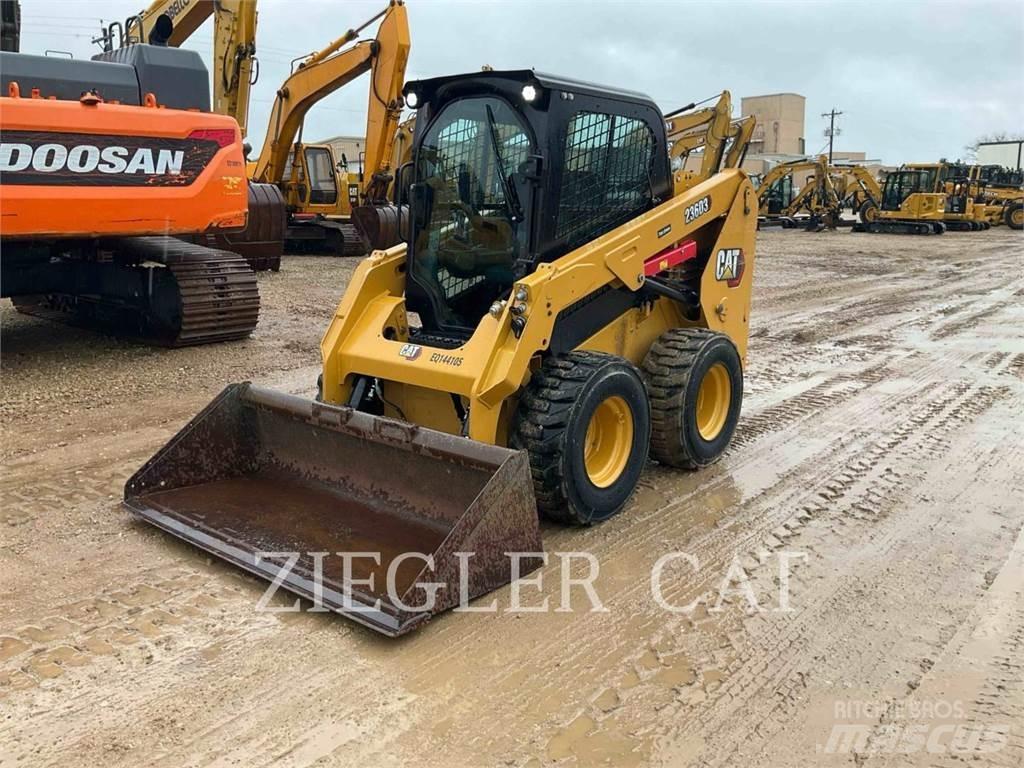 CAT 236D3 Skid steer mini nakladalci