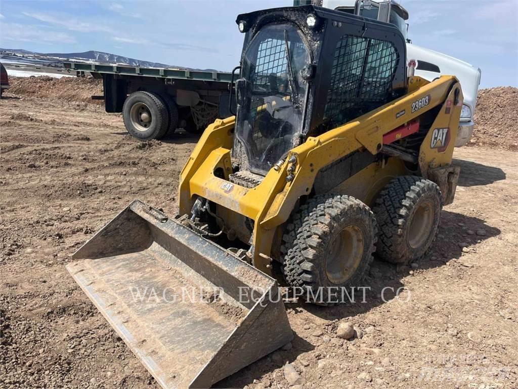 CAT 236D3 Skid steer mini nakladalci