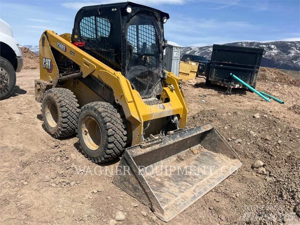 CAT 236D3 Skid steer mini nakladalci