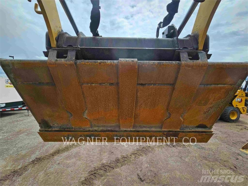 CAT 236D3 Skid steer mini nakladalci