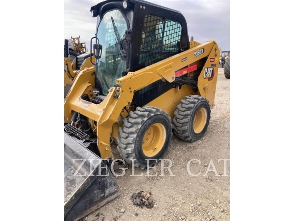CAT 236D3 Skid steer mini nakladalci