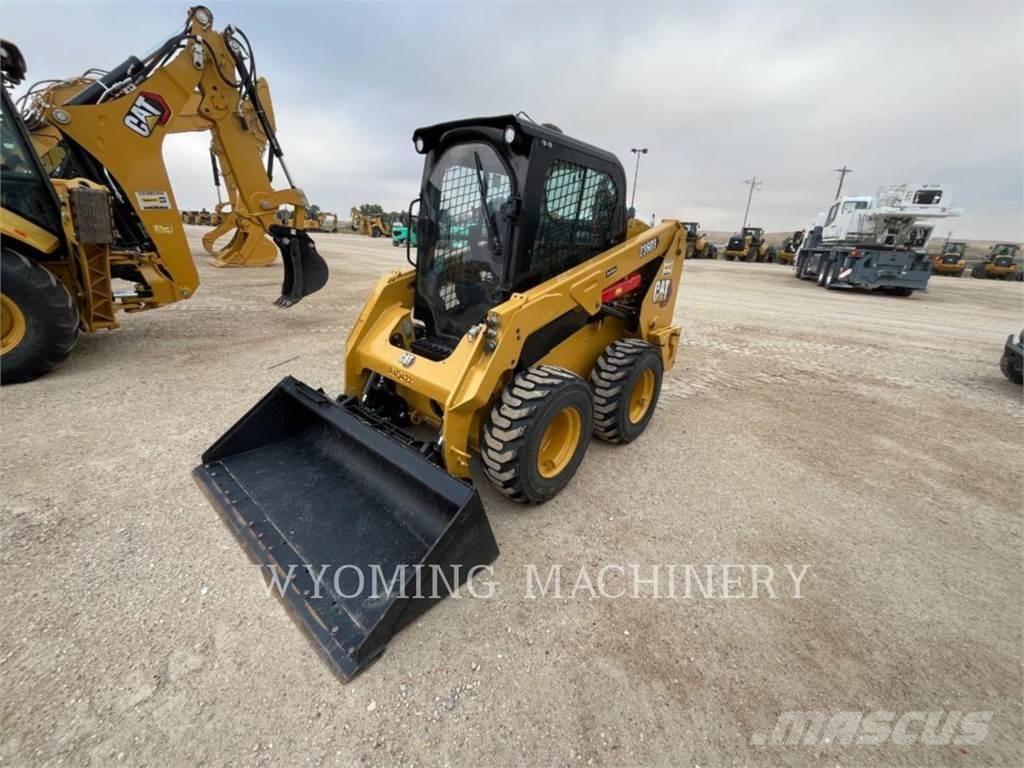 CAT 236D3 Skid steer mini nakladalci