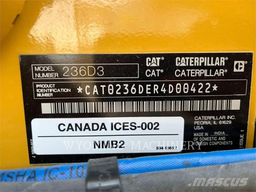 CAT 236D3 Skid steer mini nakladalci