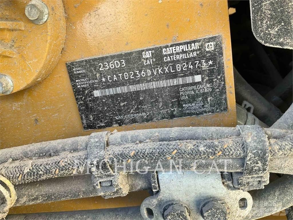 CAT 236D3 A2Q Skid steer mini nakladalci