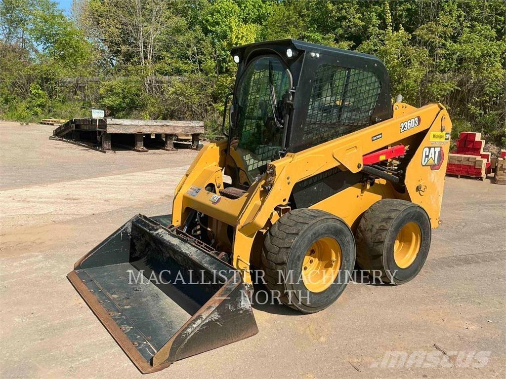 CAT 236D3 AQ Skid steer mini nakladalci