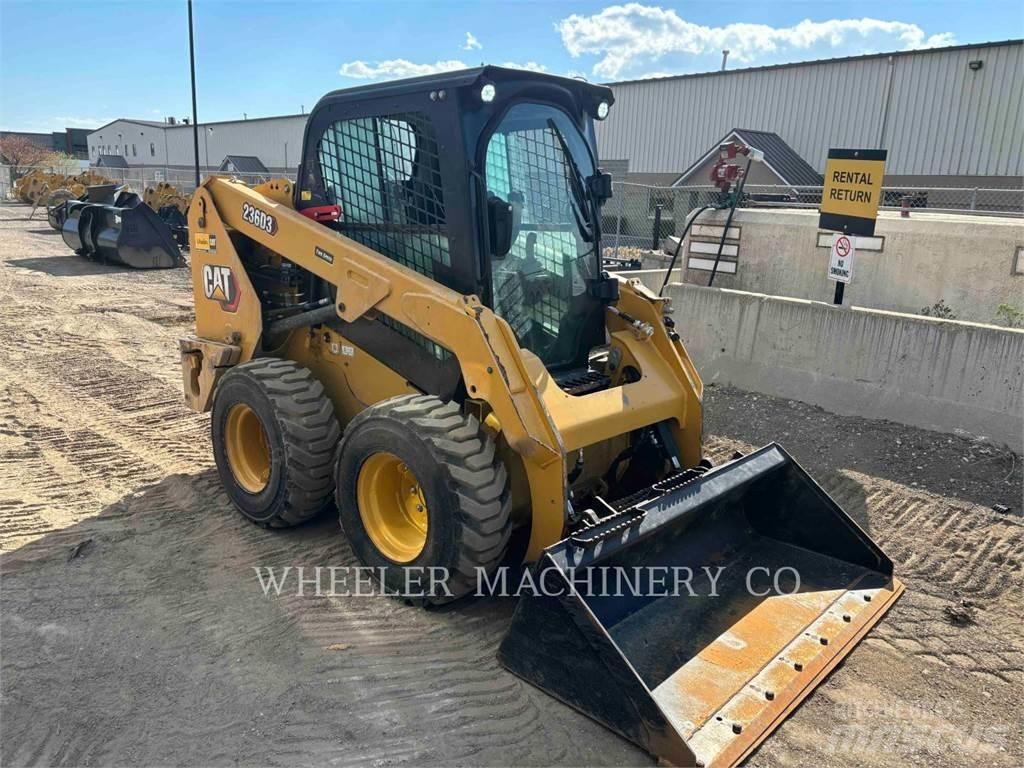 CAT 236D3 C3H2 Skid steer mini nakladalci