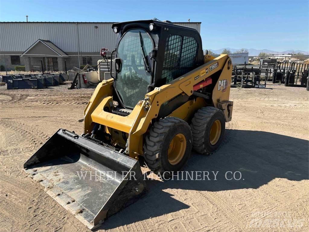 CAT 236D3 C3H2 Skid steer mini nakladalci