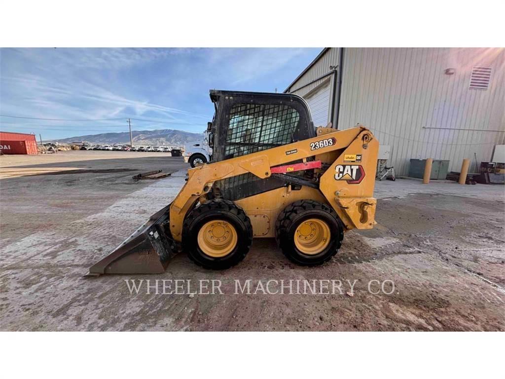 CAT 236D3 C3H2 Skid steer mini nakladalci