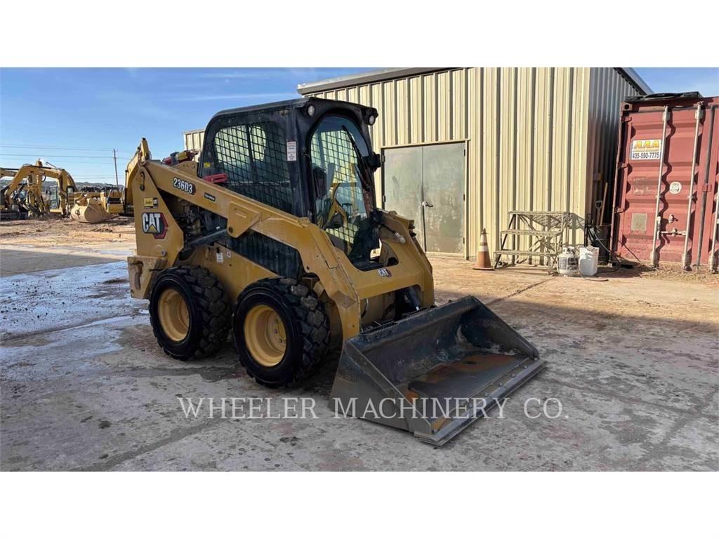 CAT 236D3 C3H2 Skid steer mini nakladalci