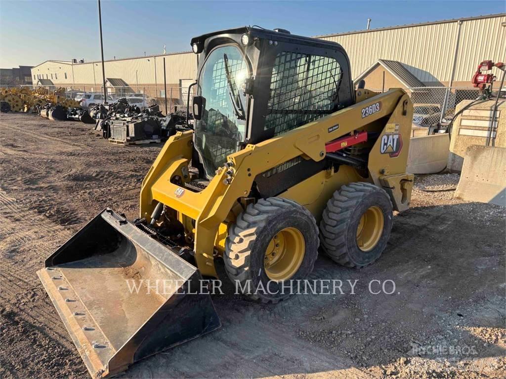 CAT 236D3 C3H2 Skid steer mini nakladalci