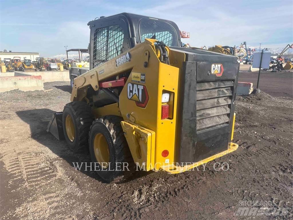 CAT 236D3 C3H2 Skid steer mini nakladalci