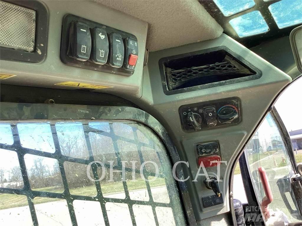 CAT 236D3 C3H2 Skid steer mini nakladalci