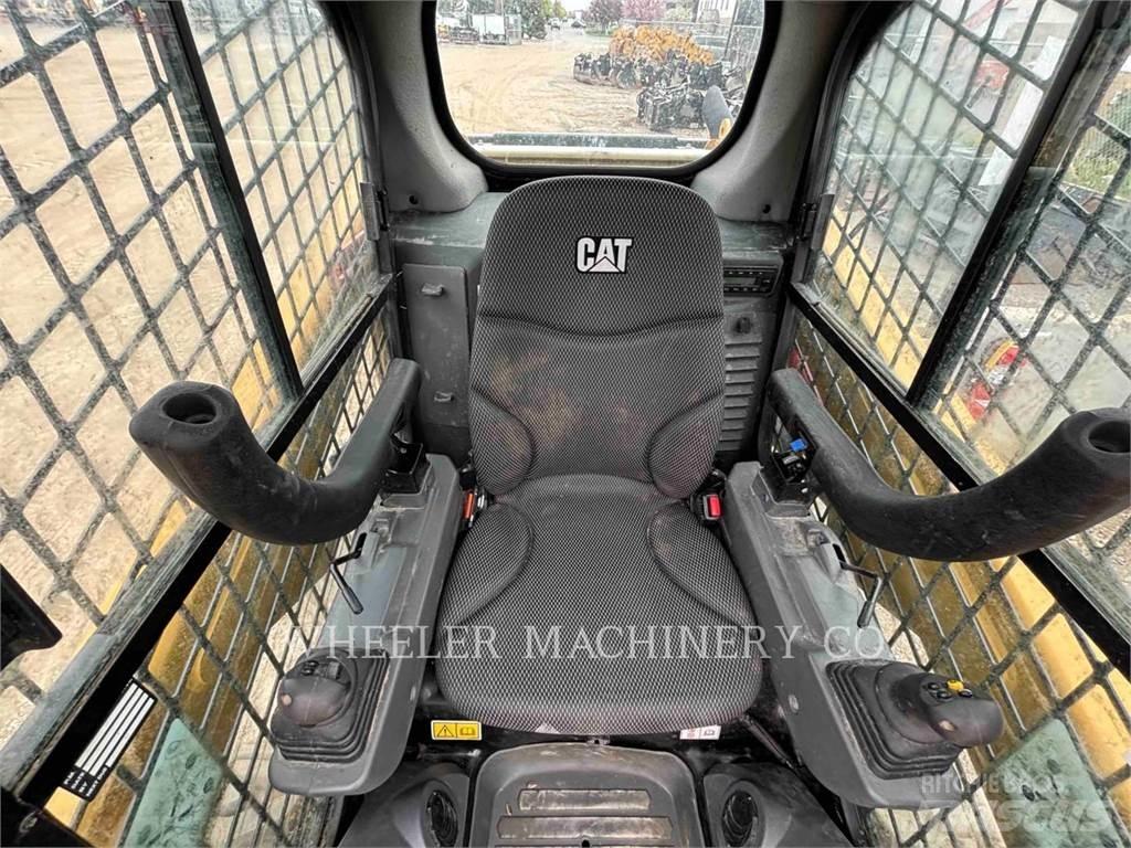 CAT 236D3 C3H2 Skid steer mini nakladalci
