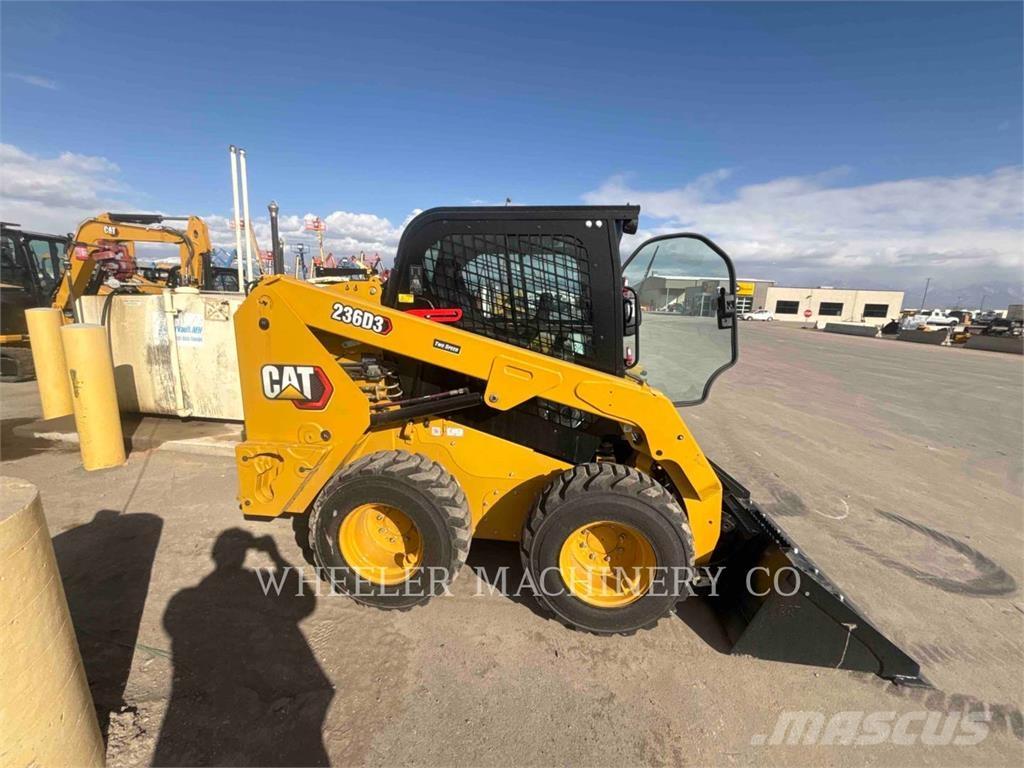 CAT 236D3 C3H2 Skid steer mini nakladalci