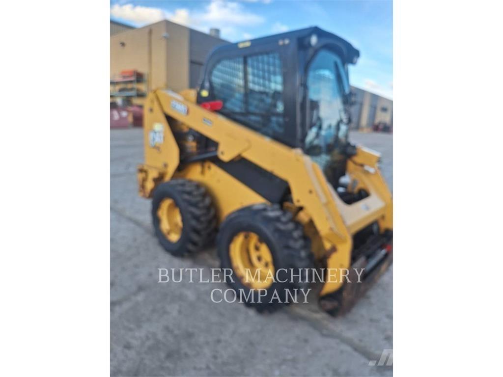 CAT 236D3 C3H2 Skid steer mini nakladalci