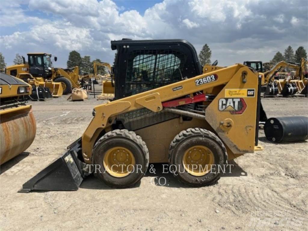 CAT 236D3 H2CB Skid steer mini nakladalci