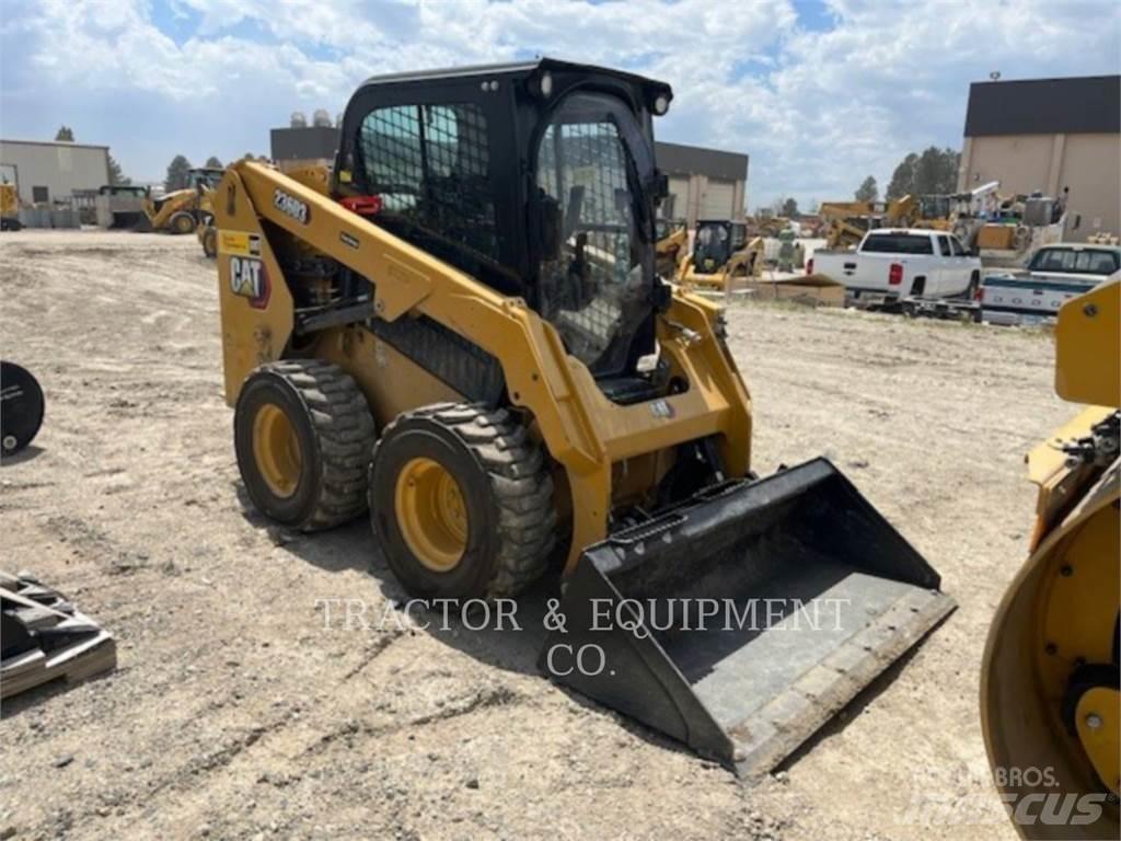 CAT 236D3 H2CB Skid steer mini nakladalci