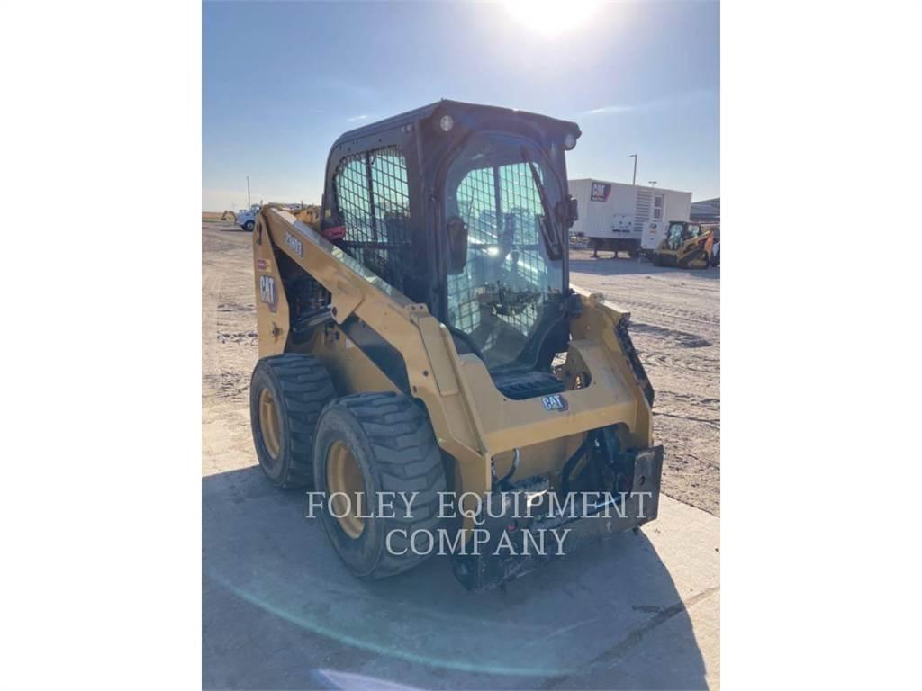 CAT 236D3STD1C Skid steer mini nakladalci
