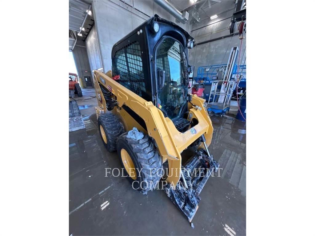 CAT 236D3STD2C Skid steer mini nakladalci