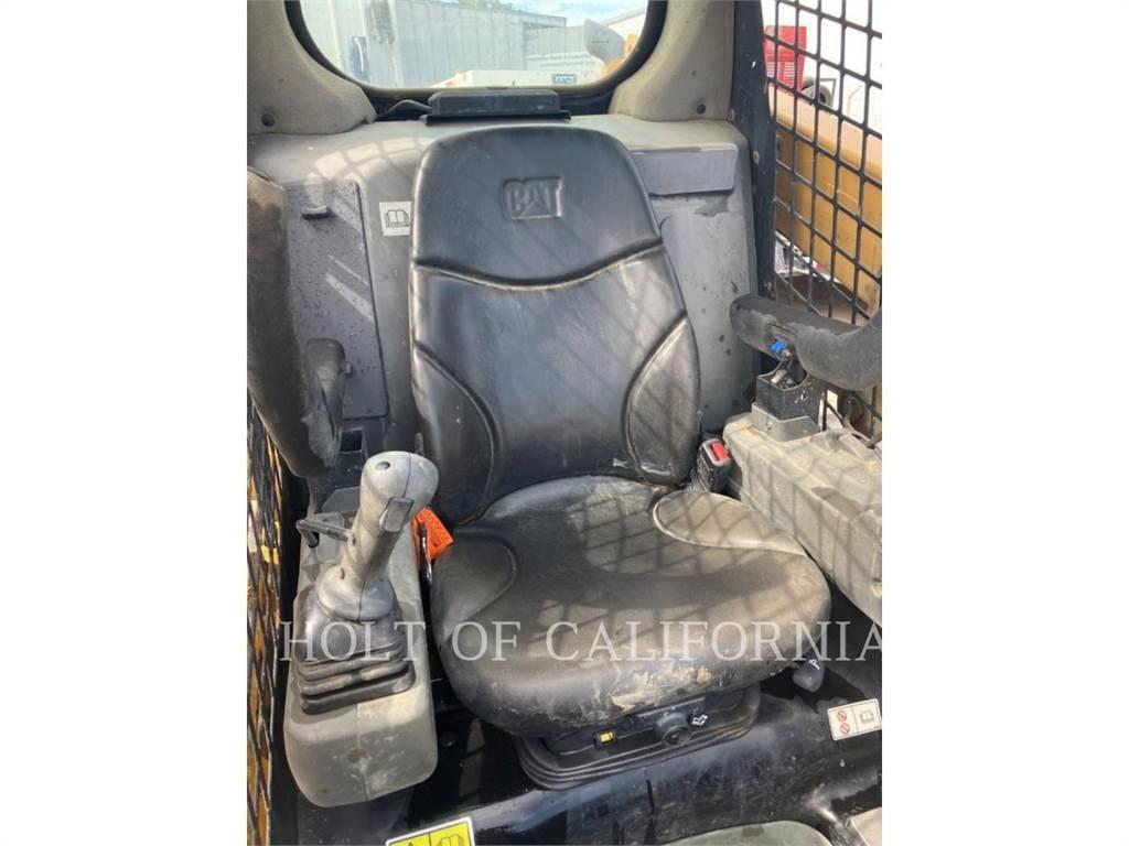 CAT 239 Skid steer mini nakladalci