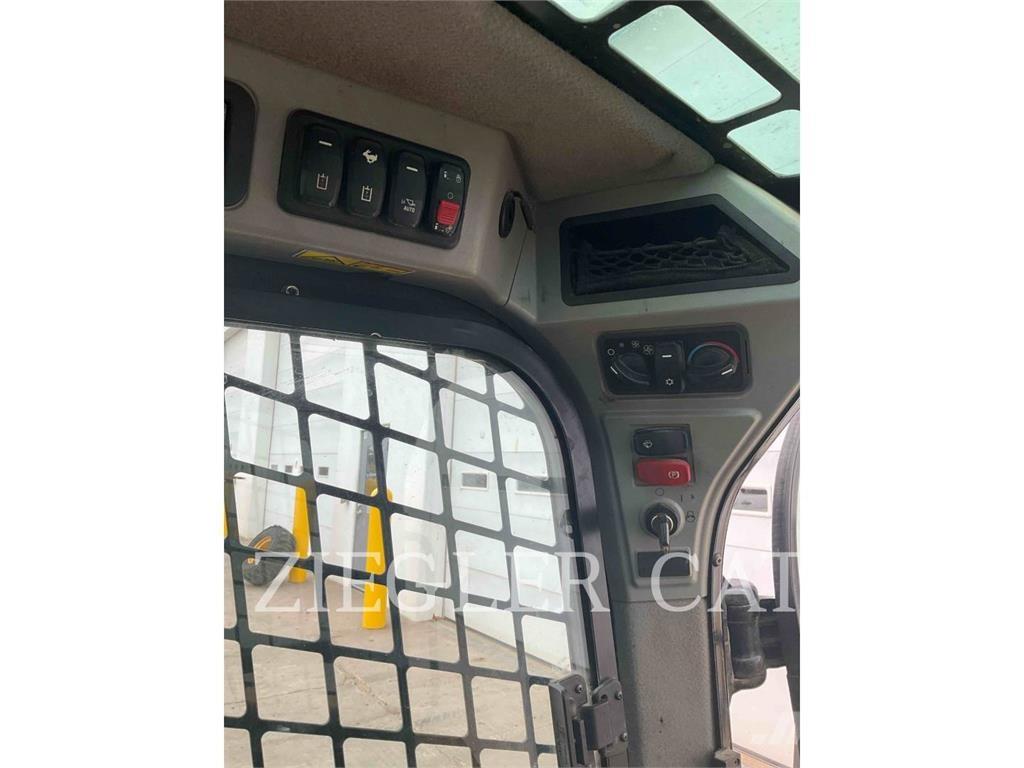 CAT 239D3 Nakladalci goseničarji