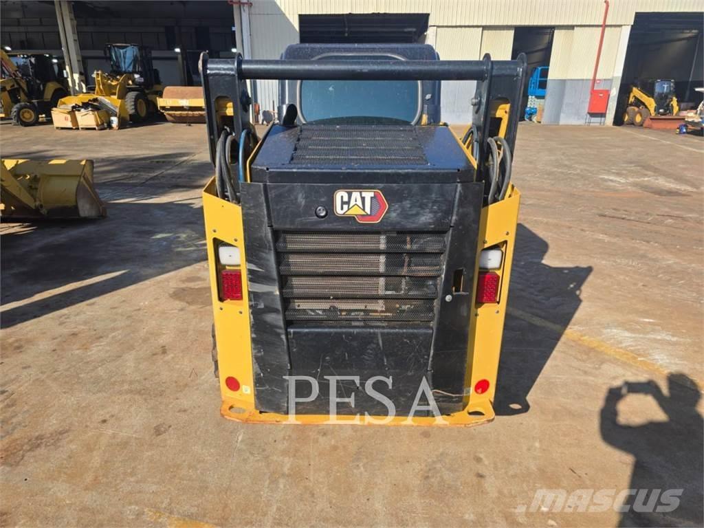 CAT 242 D Skid steer mini nakladalci