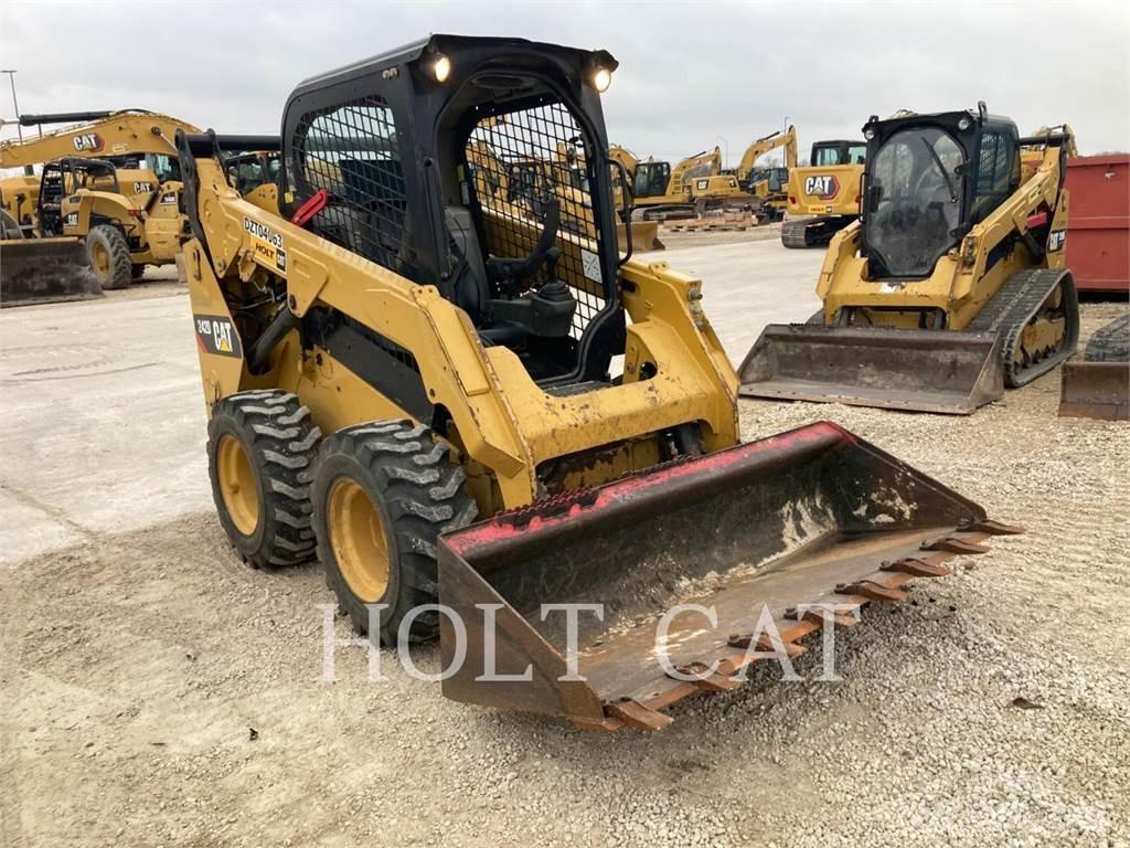 CAT 242D Skid steer mini nakladalci