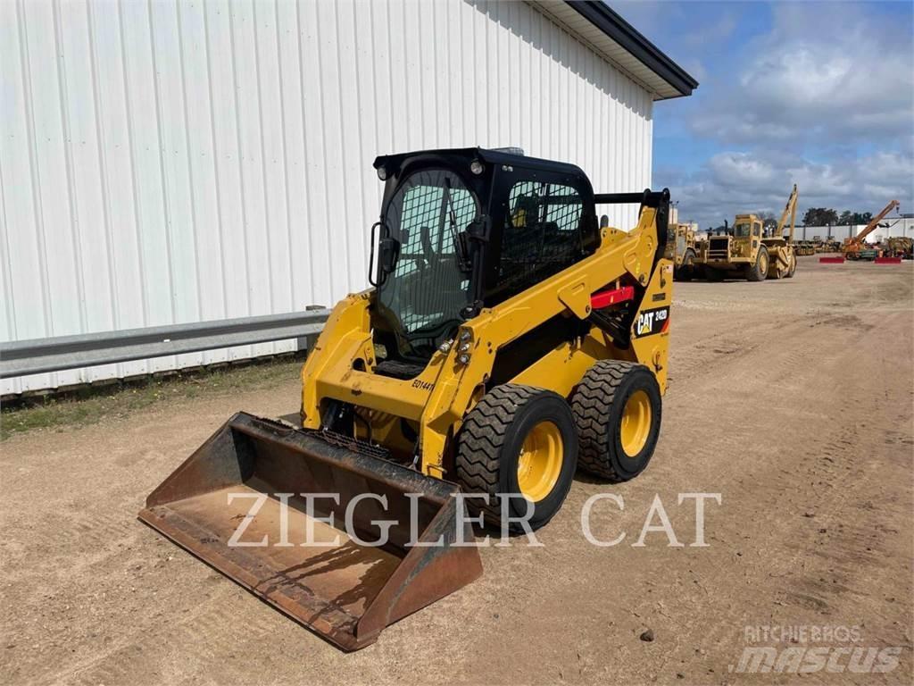 CAT 242D Skid steer mini nakladalci