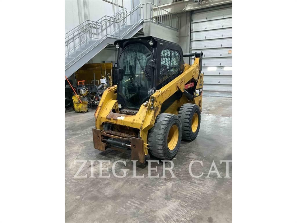 CAT 242D Skid steer mini nakladalci