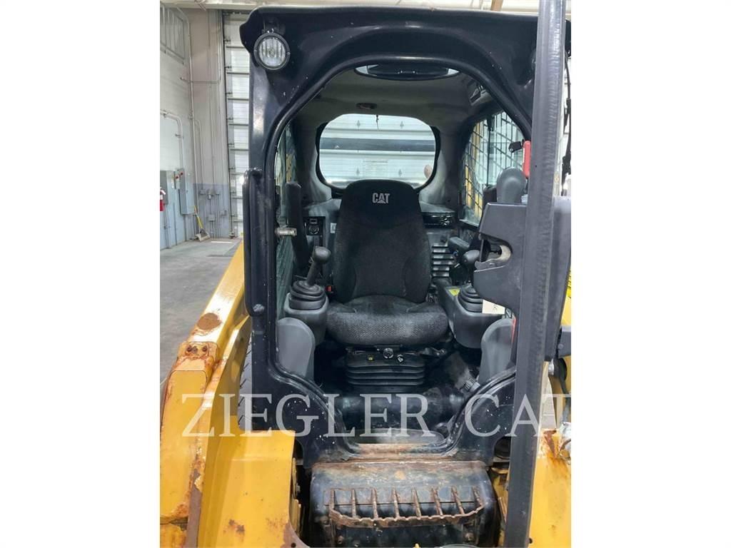 CAT 242D Skid steer mini nakladalci