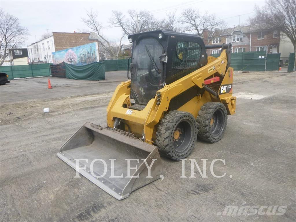 CAT 242D Skid steer mini nakladalci