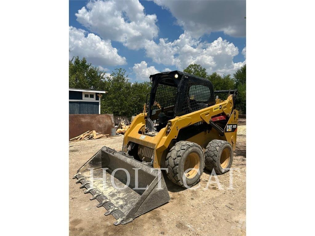 CAT 242D Skid steer mini nakladalci